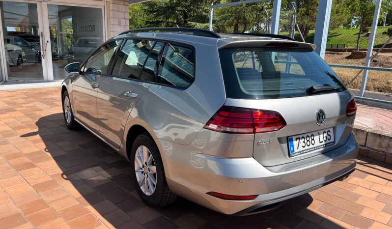 
								Volkswagen Golf 1.6 Tdi 115cv completo									