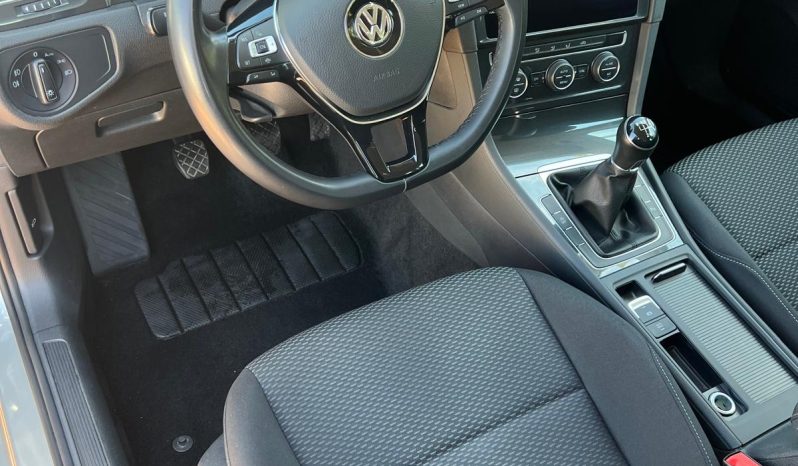 
								Volkswagen Golf 1.6 Tdi 115cv completo									