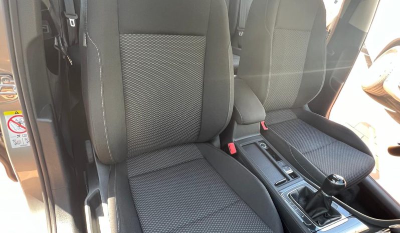 
								Volkswagen Golf 1.6 Tdi 115cv completo									