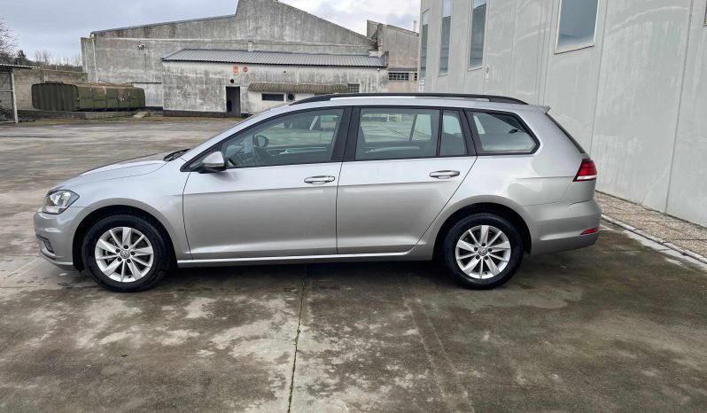 
								Volkswagen Golf 1.6 Tdi 115cv completo									