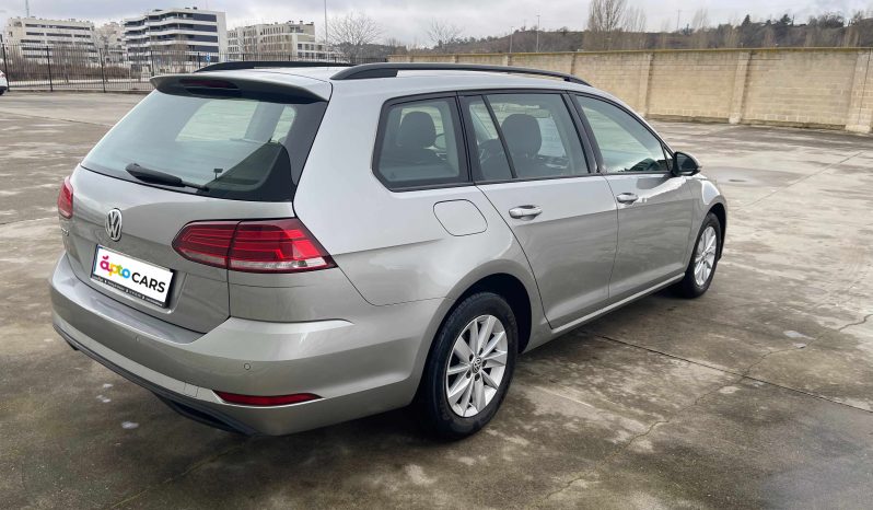 
								Volkswagen Golf 1.6 Tdi 115cv completo									