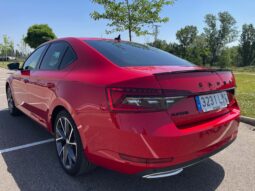 
										Skoda SuperB Hibrido enchufable 2022 completo									