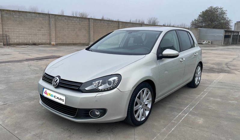 
								Volkswagen Golf 2.0 TDI 140 CV DSG completo									