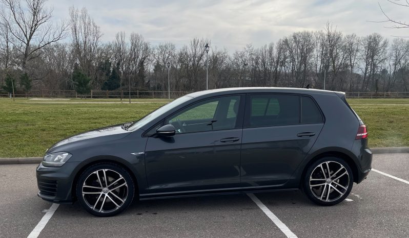 
								Volkswagen Golf GTD 2.0 TDI 183CV completo									