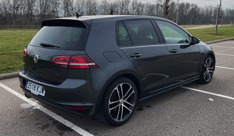 
								Volkswagen Golf GTD 2.0 TDI 183CV completo									