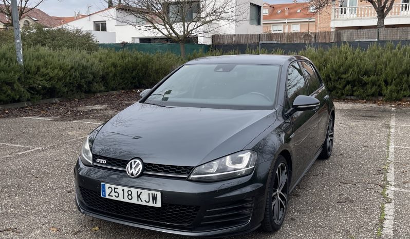 
								Volkswagen Golf GTD 2.0 TDI 183CV completo									