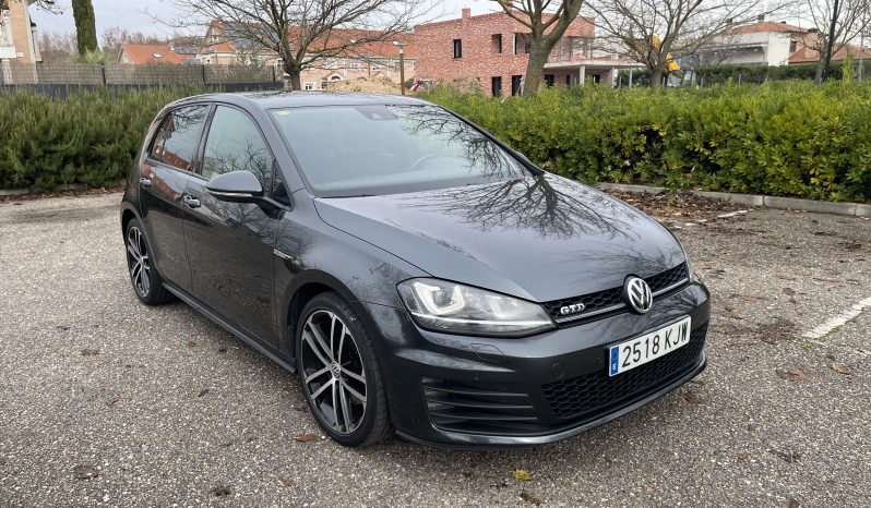
								Volkswagen Golf GTD 2.0 TDI 183CV completo									