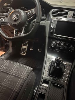 
										Volkswagen Golf GTD 2.0 TDI 183CV completo									