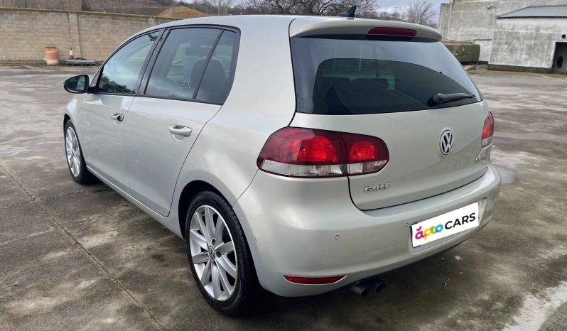 
								Volkswagen Golf 2.0 TDI 140 CV DSG completo									