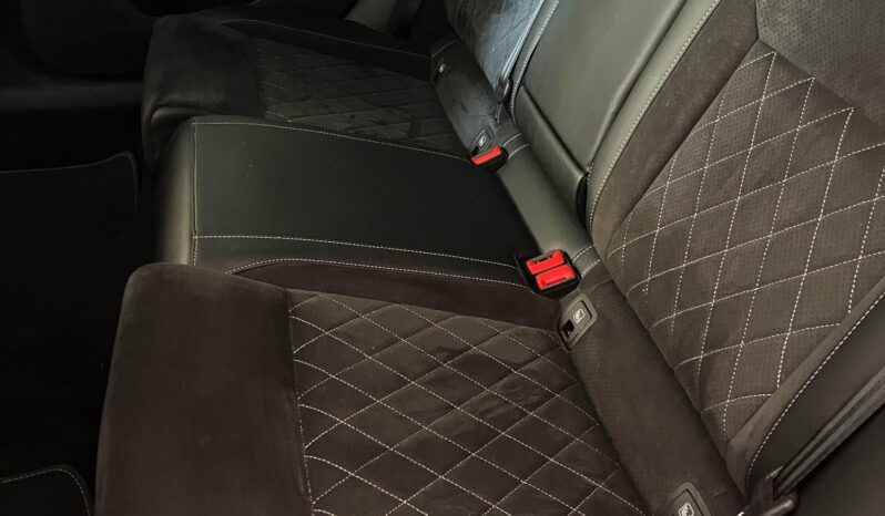 
								Skoda SuperB Hibrido enchufable 2022 completo									