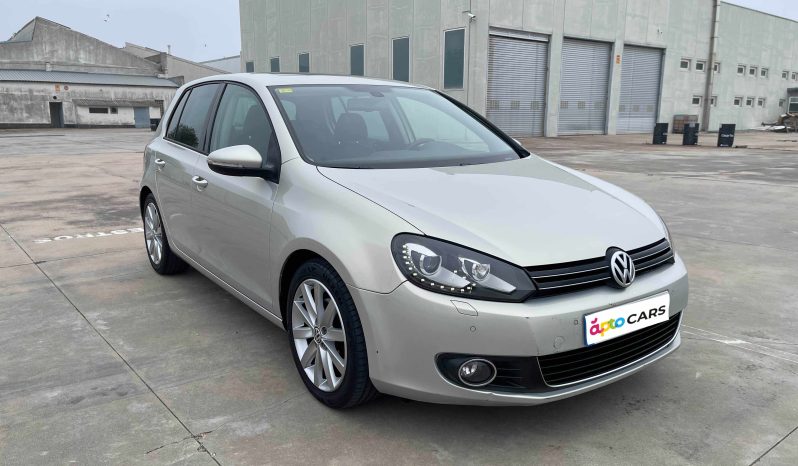 
								Volkswagen Golf 2.0 TDI 140 CV DSG completo									