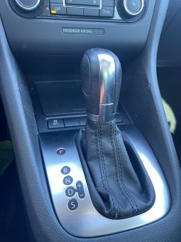 
										Volkswagen Golf 2.0 TDI 140 CV DSG completo									