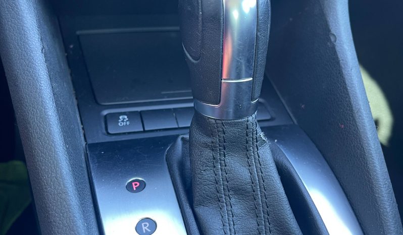 
								Volkswagen Golf 2.0 TDI 140 CV DSG completo									