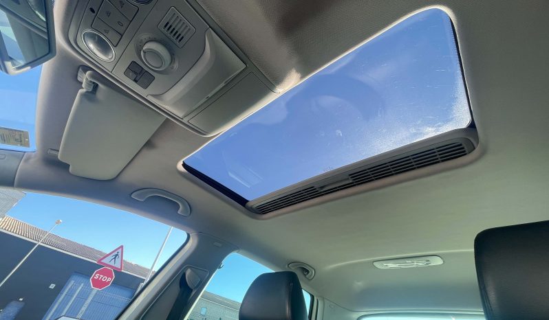 
								Volkswagen Golf 2.0 TDI 140 CV DSG completo									