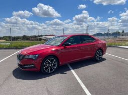 
										Skoda SuperB Hibrido enchufable 2022 completo									