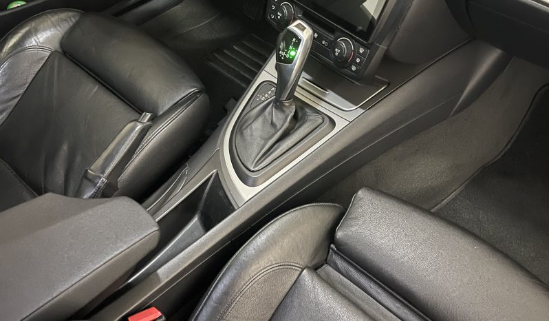 
								BMW 120dA 163 cv completo									