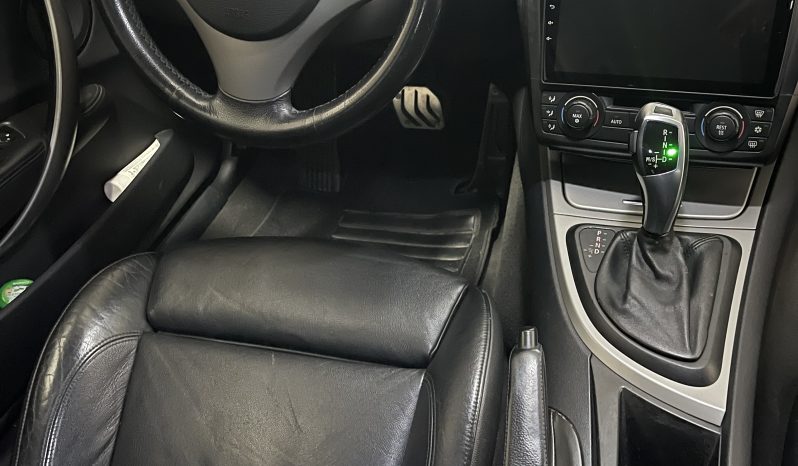 
								BMW 120dA 163 cv completo									