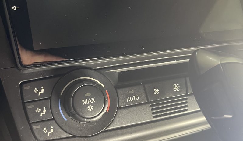 
								BMW 120dA 163 cv completo									