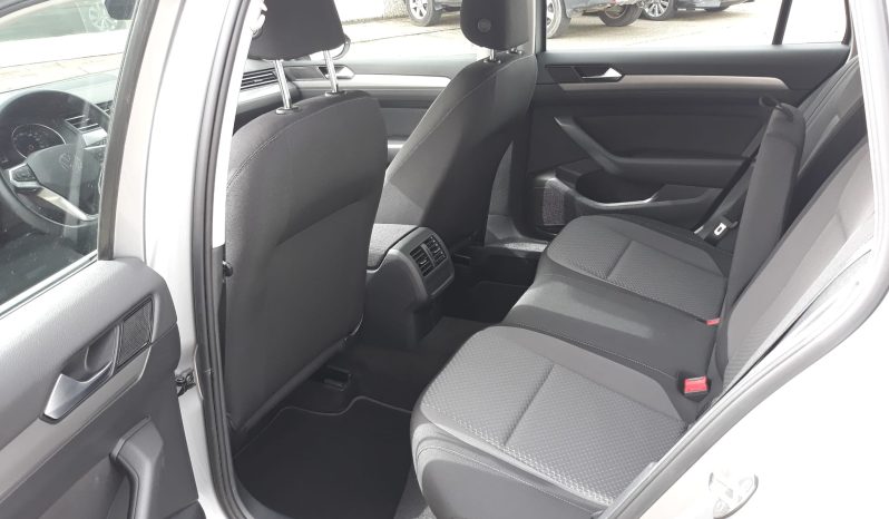 
								VOLKSWAGEN PASSAT 2.0 TDI 150 CV completo									