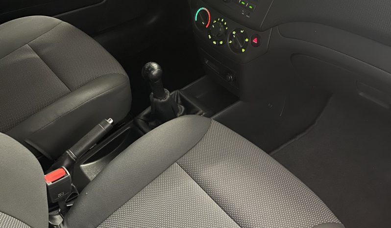 
								CHEVROLET AVEO 1.2 16V 84CV completo									