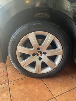 
										PEUGEOT 308 1.6 VTI 120 CV completo									