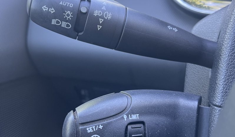 
								PEUGEOT 308 1.6 VTI 120 CV completo									