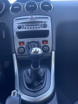 
										PEUGEOT 308 1.6 VTI 120 CV completo									