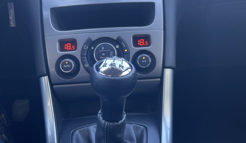 
								PEUGEOT 308 1.6 VTI 120 CV completo									