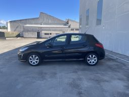 
										PEUGEOT 308 1.6 VTI 120 CV completo									