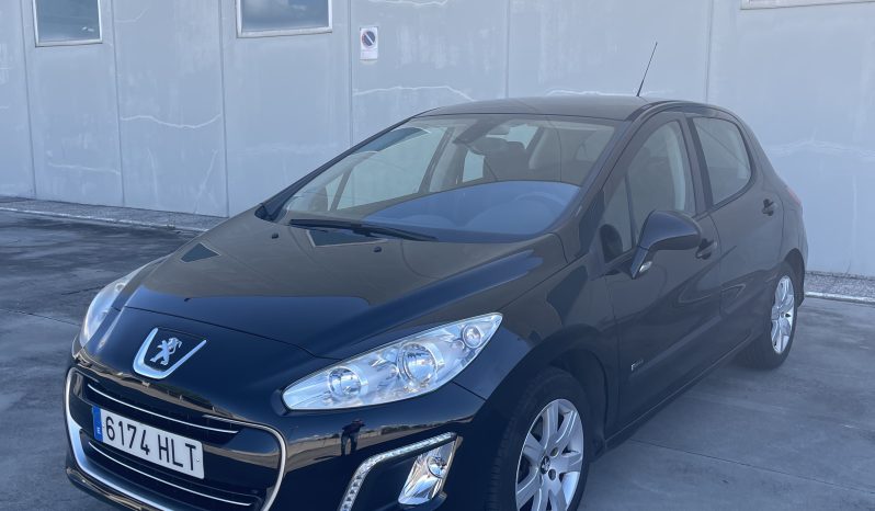 
								PEUGEOT 308 1.6 VTI 120 CV completo									
