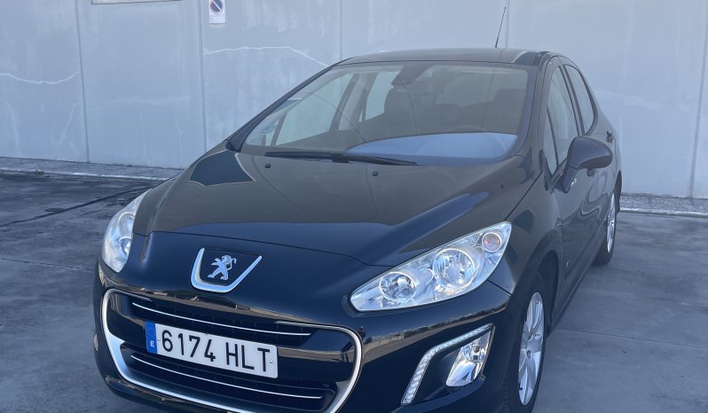 
								PEUGEOT 308 1.6 VTI 120 CV completo									