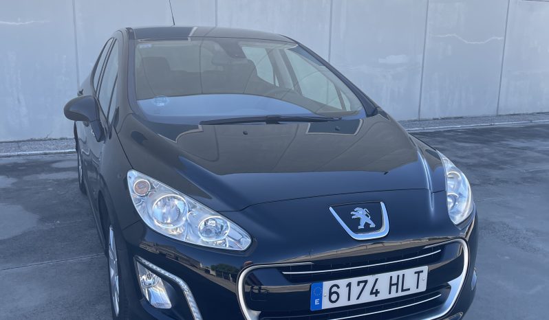 
								PEUGEOT 308 1.6 VTI 120 CV completo									