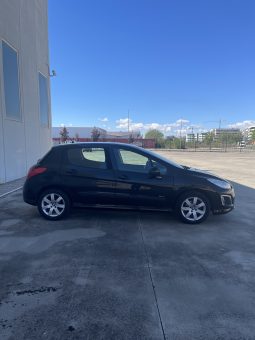 
										PEUGEOT 308 1.6 VTI 120 CV completo									