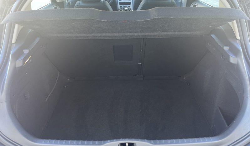 
								PEUGEOT 308 1.6 VTI 120 CV completo									