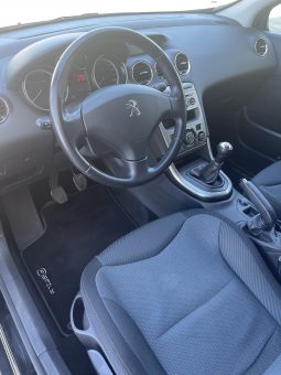 
										PEUGEOT 308 1.6 VTI 120 CV completo									