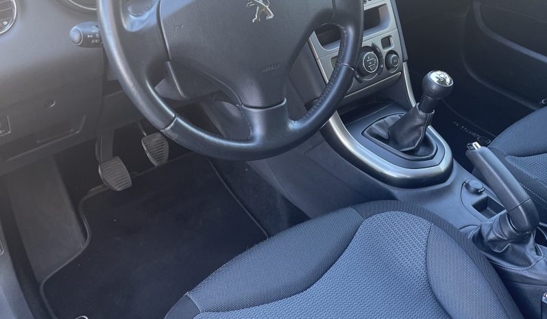 
								PEUGEOT 308 1.6 VTI 120 CV completo									