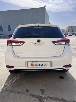 TOYOTA AURIS HYBRID 140H BUSINESS
