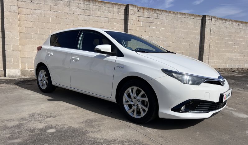 
								TOYOTA AURIS HYBRID 140H BUSINESS completo									