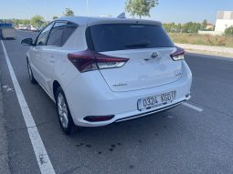 
										TOYOTA AURIS HYBRID 140H BUSINESS completo									