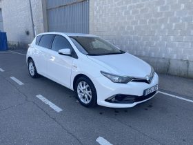 TOYOTA AURIS HYBRID 140H BUSINESS