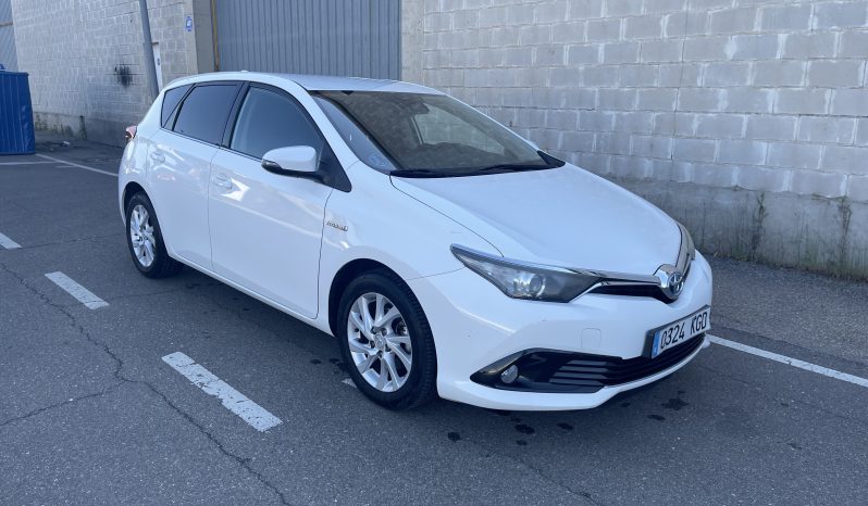 
								TOYOTA AURIS HYBRID 140H BUSINESS completo									