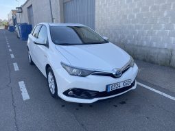 TOYOTA AURIS HYBRID 140H BUSINESS