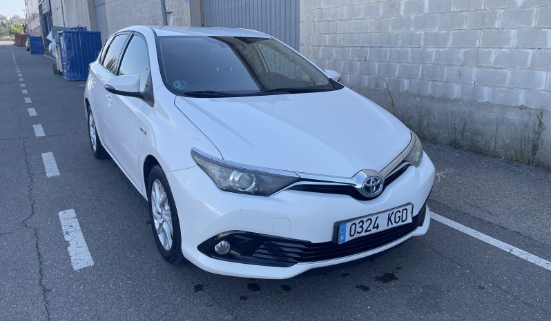
								TOYOTA AURIS HYBRID 140H BUSINESS completo									