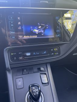 
										TOYOTA AURIS HYBRID 140H BUSINESS completo									