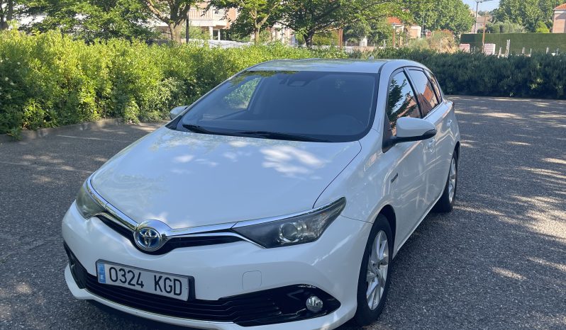 
								TOYOTA AURIS HYBRID 140H BUSINESS completo									