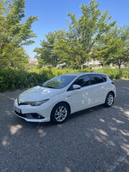 
										TOYOTA AURIS HYBRID 140H BUSINESS completo									