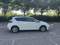 
										TOYOTA AURIS HYBRID 140H BUSINESS completo									