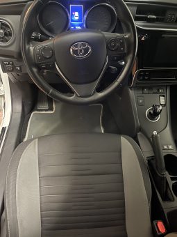 
										TOYOTA AURIS HYBRID 140H BUSINESS completo									
