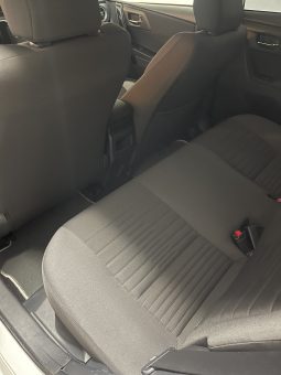 
										TOYOTA AURIS HYBRID 140H BUSINESS completo									