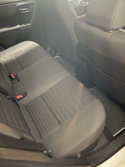 
										TOYOTA AURIS HYBRID 140H BUSINESS completo									